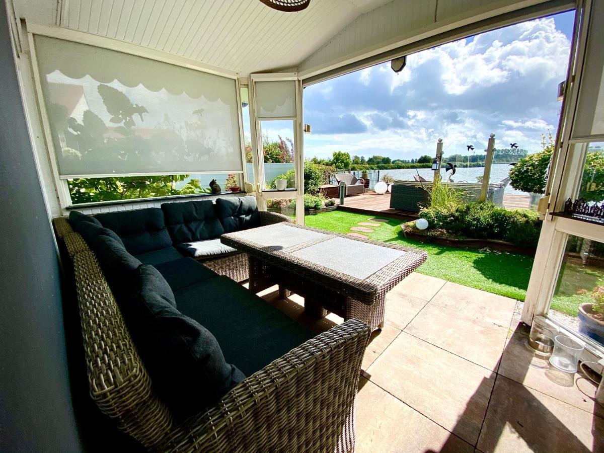 Ferienhaus Mit Wundervollem Seeblick Ferienpark Vislust Ijsselmeer Wervershoof エクステリア 写真